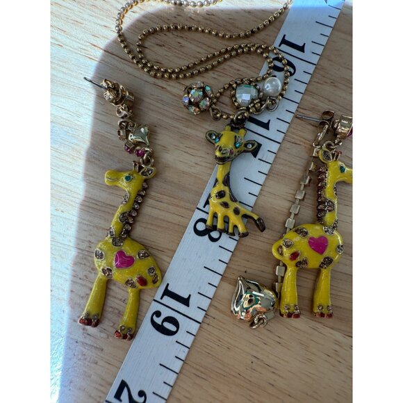 Betsey Johnson "A Day At The Zoo" Giraffe Necklace & Earrings Set RARE - Picture 4 of 16